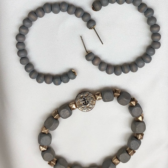 Bracelet and Earring Set - Picture 4 of 8